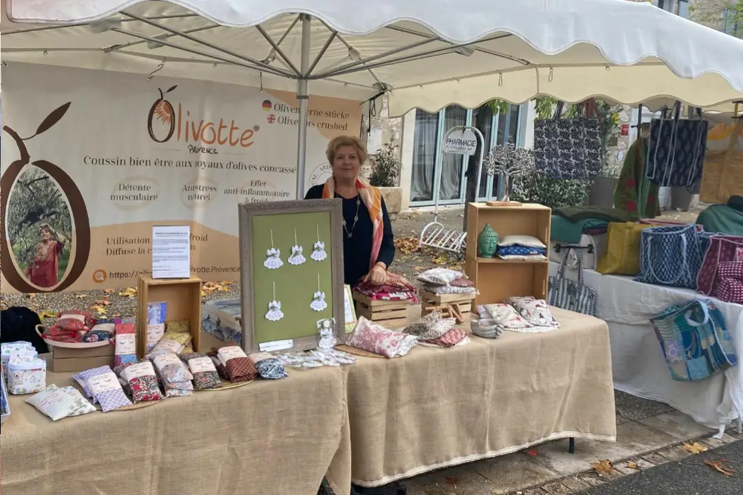 Marielle de Olivotte au marché d'Éygalières