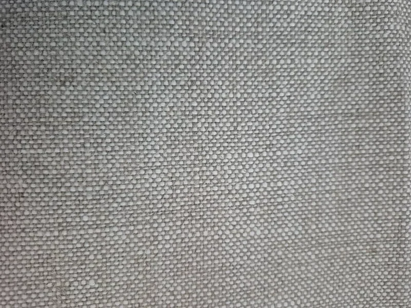 Bandeaux Olivotte disposés en rond sur un pouf